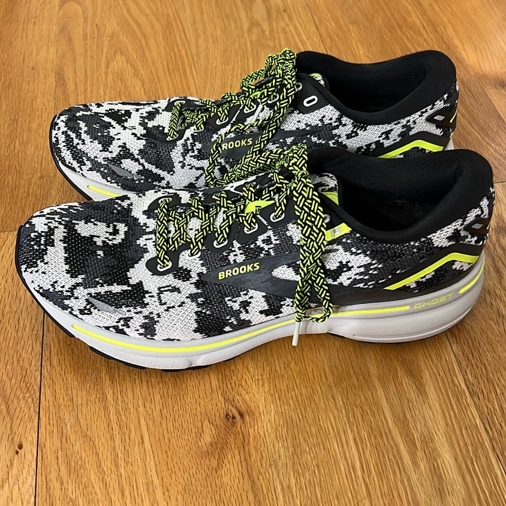 Brooks Ghost  Running Shoes